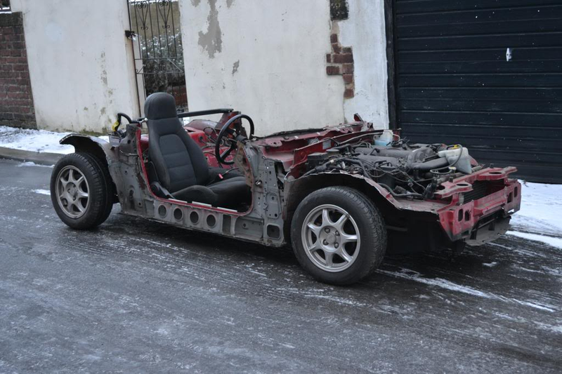 Illustration for article titled Build Thread: classic mini clubman on a miata chassis